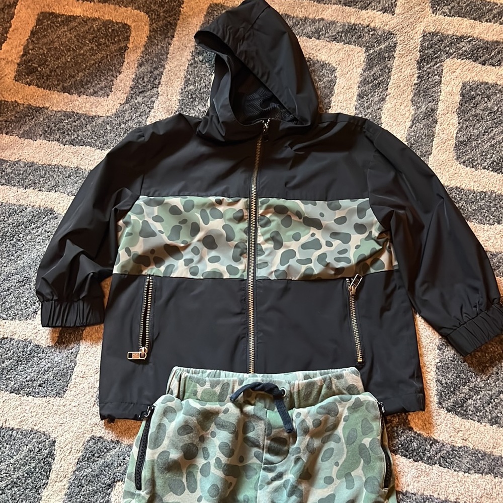 Matching Stella McCartney kids water repellent jacket and matching shorts sz 4 - Picture 2 of 7